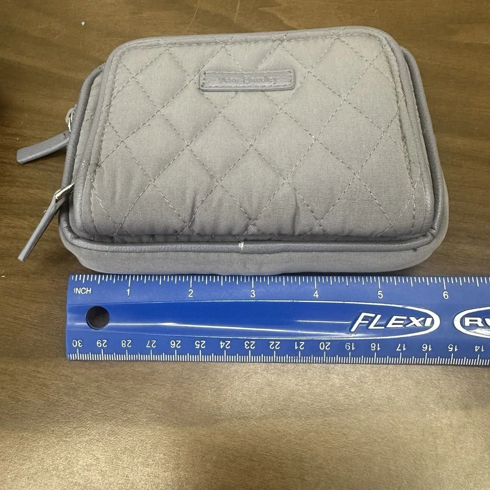 Vera Bradley 3-in-1 Crossbody Wallet Solid Gray Quilted microfiber 6 x 4.5 EUC
